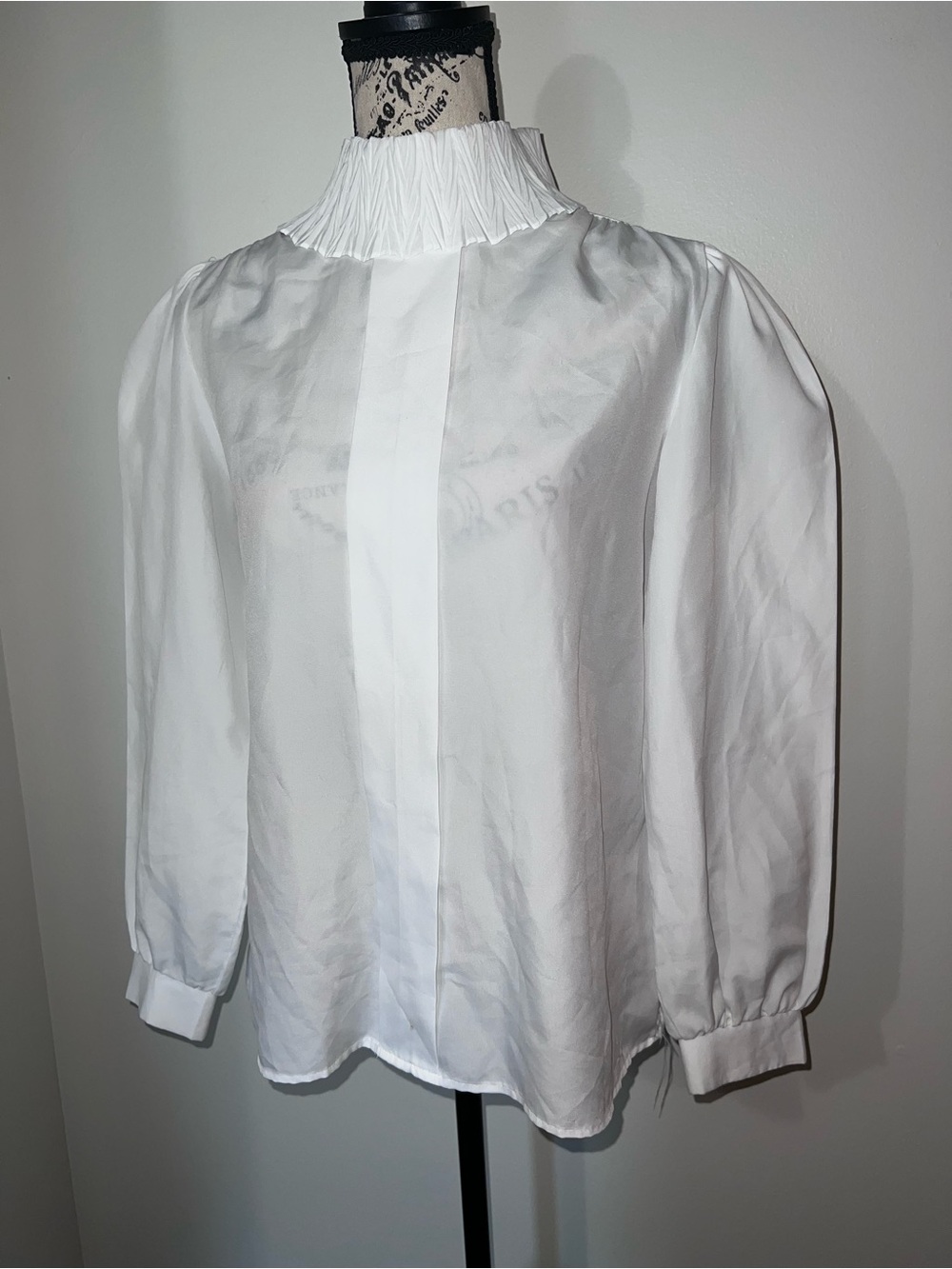 Vintage 80s Rhoda Lee White Pleated Mock Neck Blouse Puff Sleeve Size 10 - Picture 2 of 9